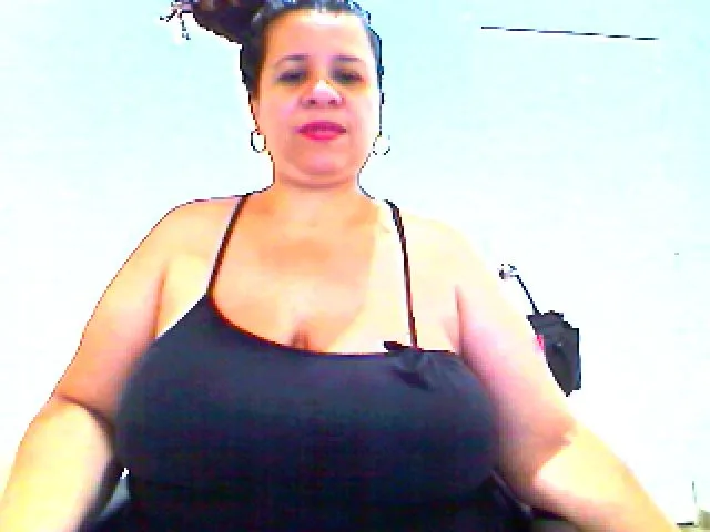 Live sex webcam photo for LatinaBigAss4 #271701007