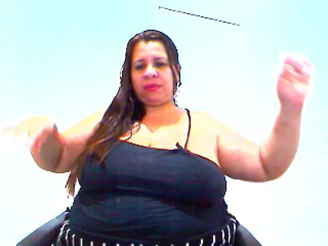 Live sex webcam photo for LatinaBigAss4 #271848236