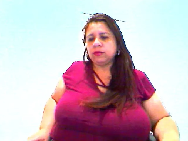 Live sex webcam photo for LatinaBigAss4 #271915802
