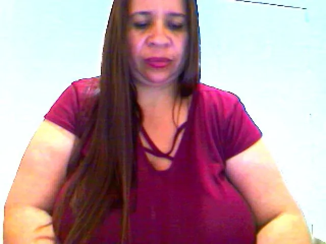 Live sex webcam photo for LatinaBigAss4 #271927940