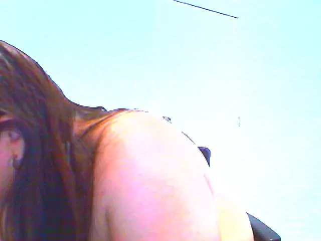 Live sex webcam photo for LatinaBigAss4 #272035948