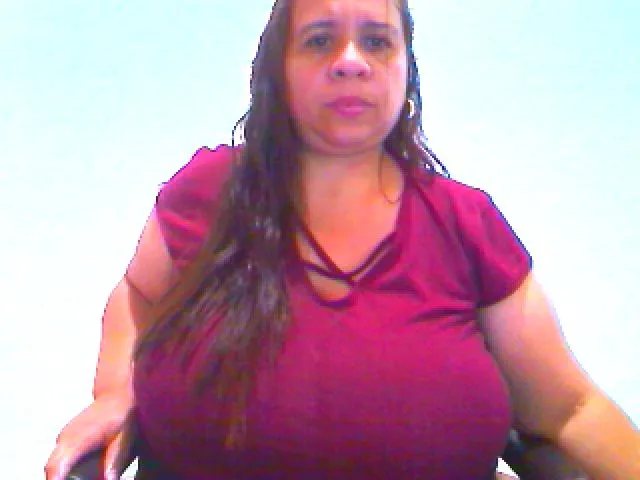 Live sex webcam photo for LatinaBigAss4 #272180833