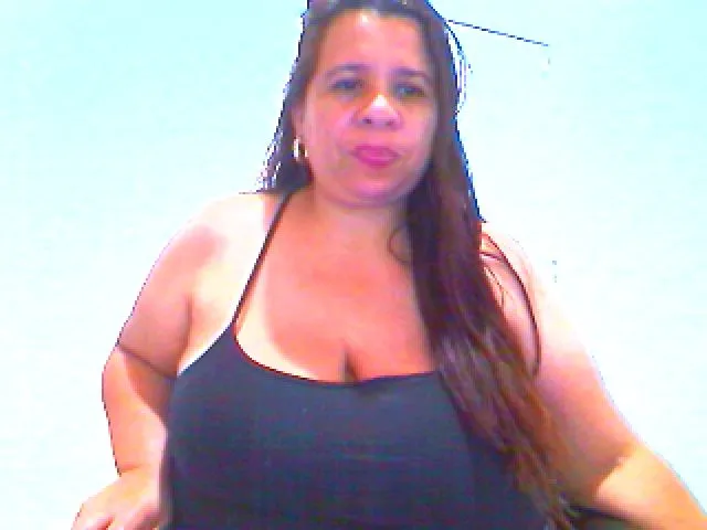 Live sex webcam photo for LatinaBigAss4 #272289444