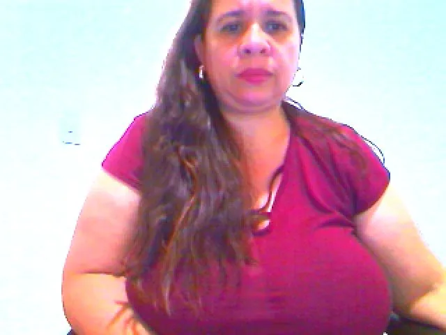 Live sex webcam photo for LatinaBigAss4 #272312098