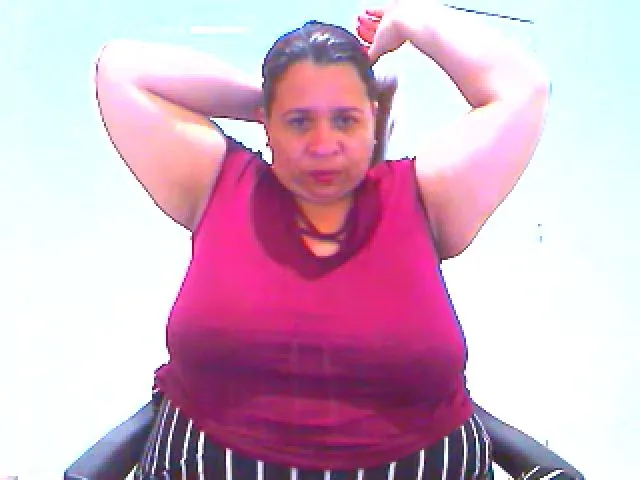 Live sex webcam photo for LatinaBigAss4 #272366294