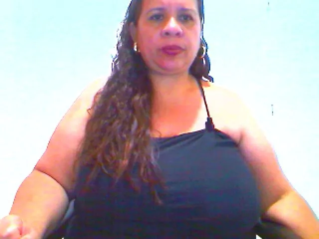 Live sex webcam photo for LatinaBigAss4 #272402435