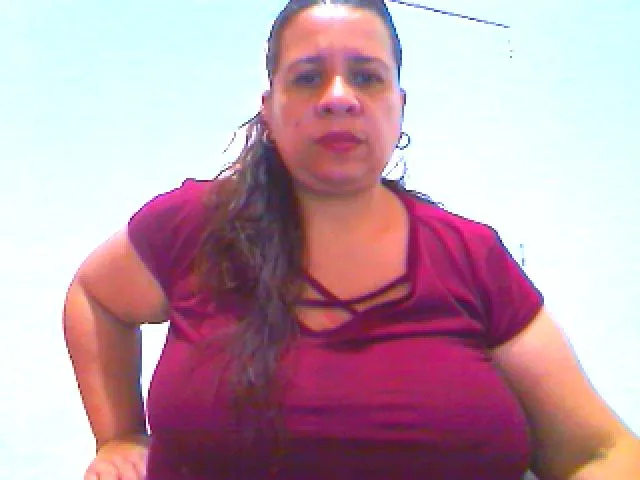 Live sex webcam photo for LatinaBigAss4 #272465308