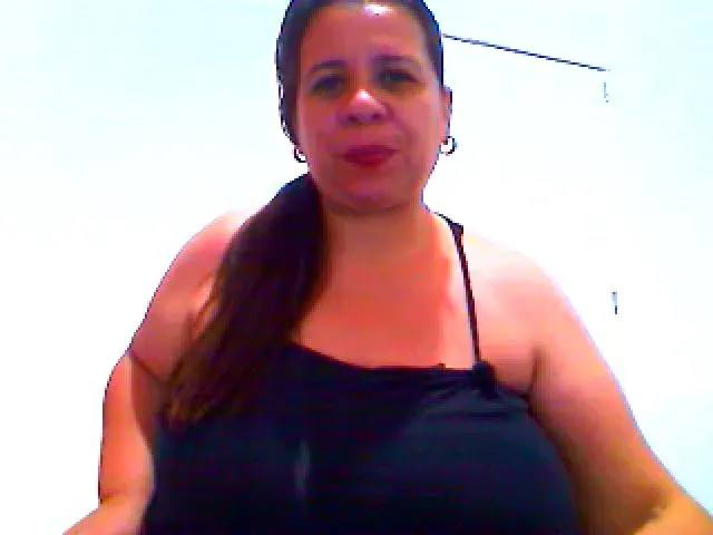 Live sex webcam photo for LatinaBigAss4 #272500160