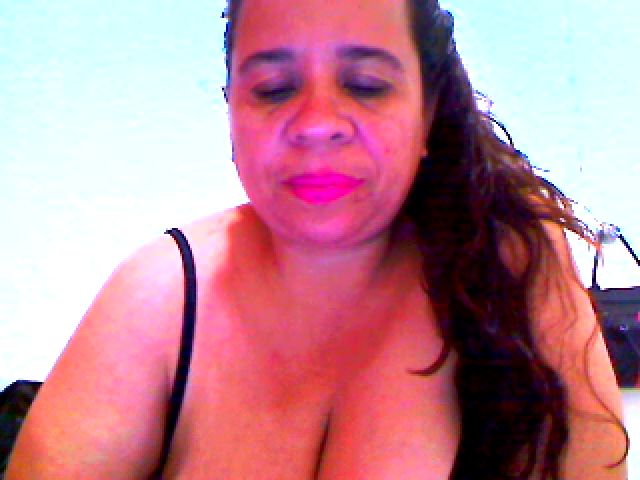 Live sex webcam photo for LatinaBigAss4 #272911620