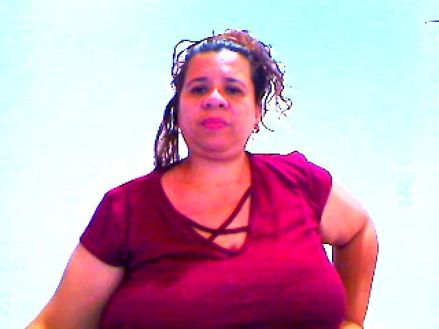 Live sex webcam photo for LatinaBigAss4 #273143039