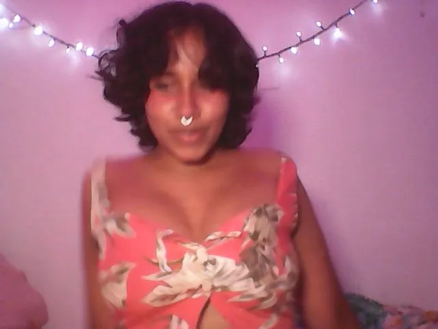 Live sex webcam photo for Latinaloveu #272950929