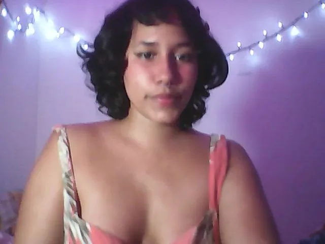 Live sex webcam photo for Latinaloveu #272959630