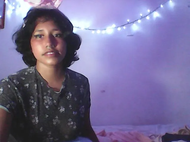 Live sex webcam photo for Latinaloveu #273105460