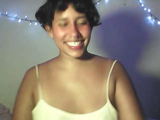 Live sex webcam photo for Latinaloveu #273423499