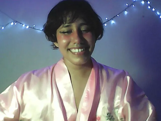 Live sex webcam photo for Latinaloveu #273855077