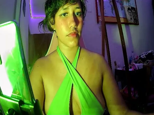 Live sex webcam photo for Latinaloveu #274330777
