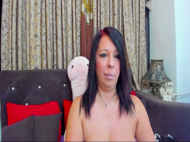 Live sex webcam photo for Laura4FunX #274388297