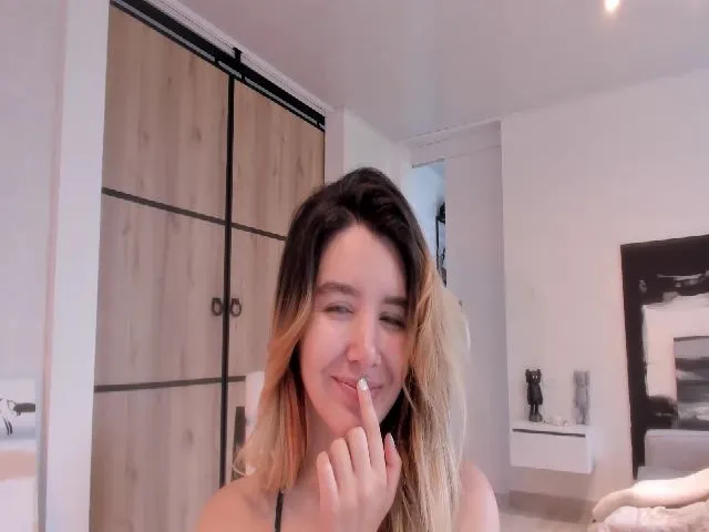 Live sex webcam photo for LauraVega #271859757