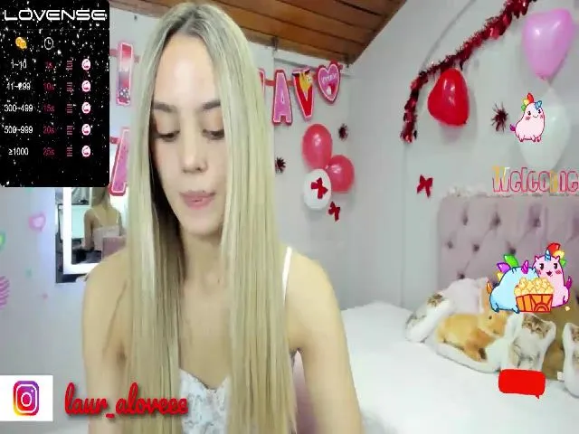 Live sex webcam photo for Laura_Lovee_ #272318421