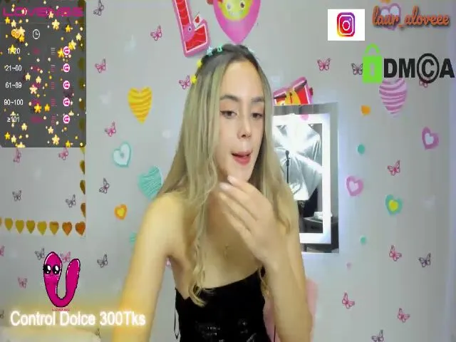 Live sex webcam photo for Laura_Lovee_ #273202123
