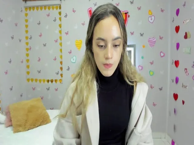Live sex webcam photo for Laura_Lovee_ #273506758