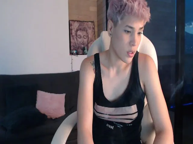 Live sex webcam photo for Laura_R23 #272209750