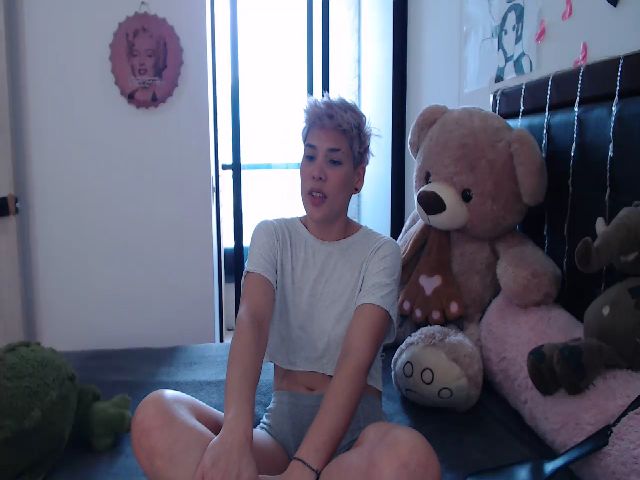 Live sex webcam photo for Laura_R23 #272256661