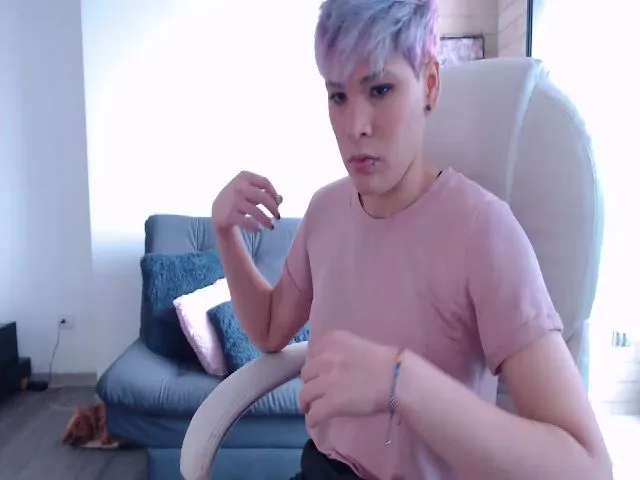 Live sex webcam photo for Laura_R23 #272320518