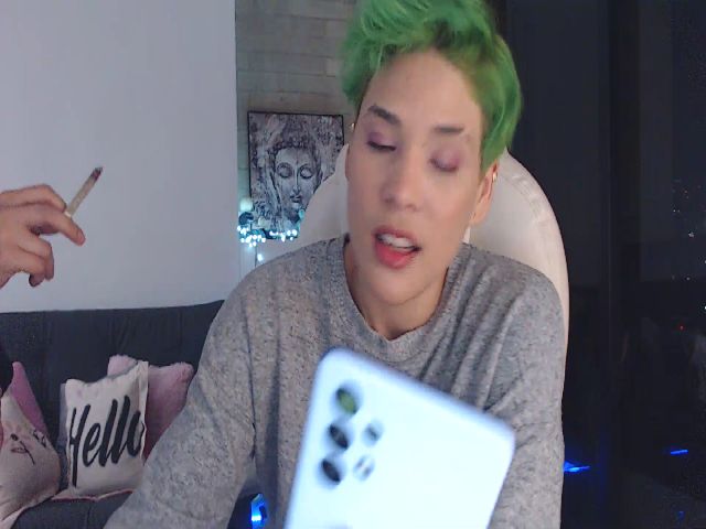 Live sex webcam photo for Laura_R23 #272693015