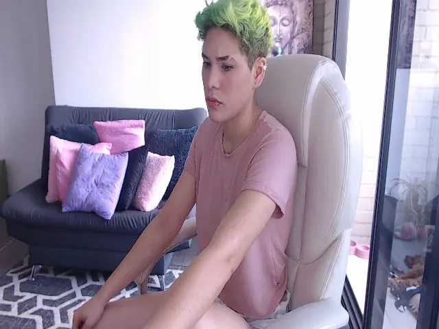 Live sex webcam photo for Laura_R23 #272955818