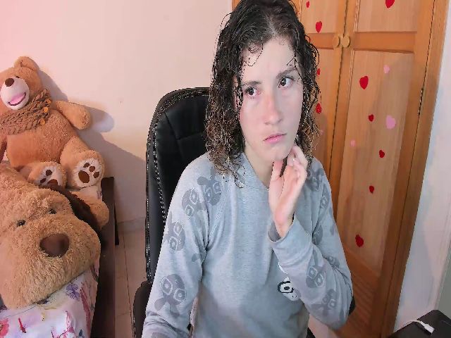 Live sex webcam photo for Laura_amy #271845998