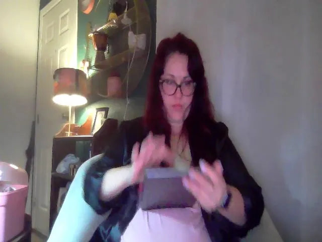Live sex webcam photo for Laural55 #271988189