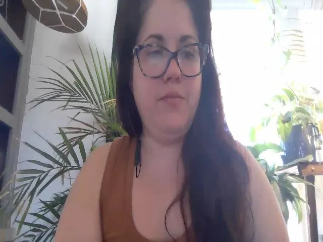 Live sex webcam photo for Laural55 #272194700