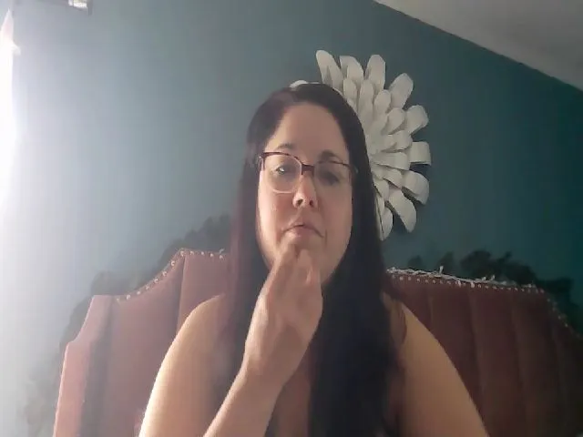 Live sex webcam photo for Laural55 #272401988