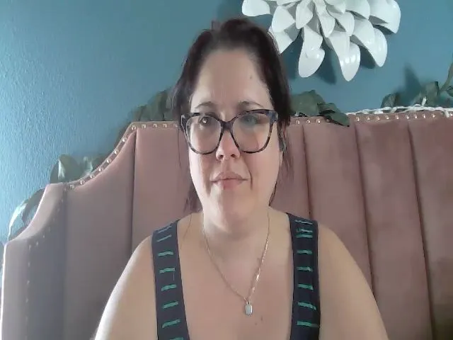 Live sex webcam photo for Laural55 #272690602