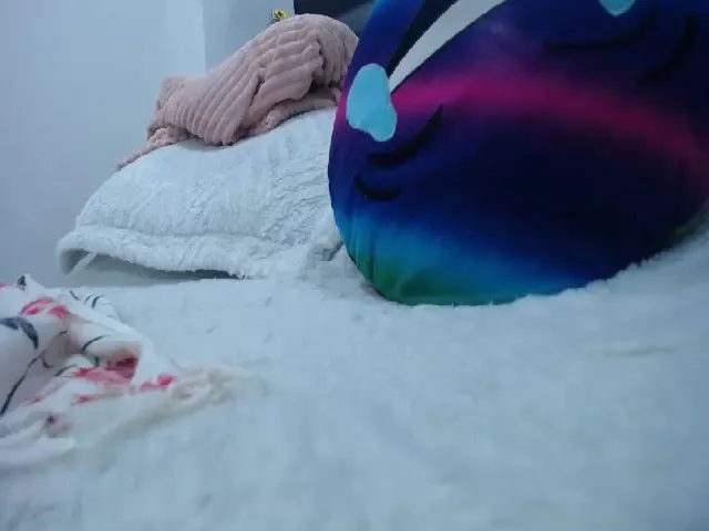 Live sex webcam photo for LaurenLovelly #272548756