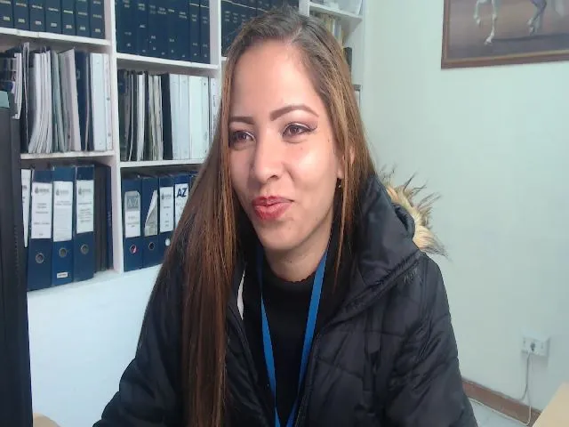 Live sex webcam photo for LaurenMarlyn #272334653