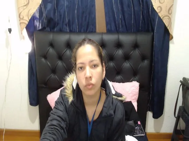 Live sex webcam photo for LaurenMarlyn #272844660