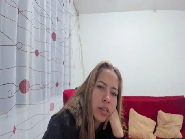 Live sex webcam photo for LaurenMarlyn #273809503