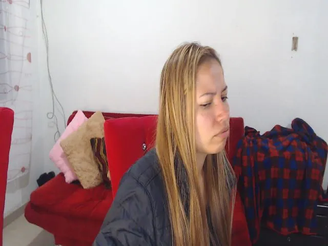 Live sex webcam photo for LaurenMarlyn #273927242