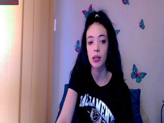 Live sex webcam photo for LaylaKunnisxX #274270208