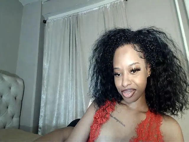 Live sex webcam photo for LaylaLorraine #273873488