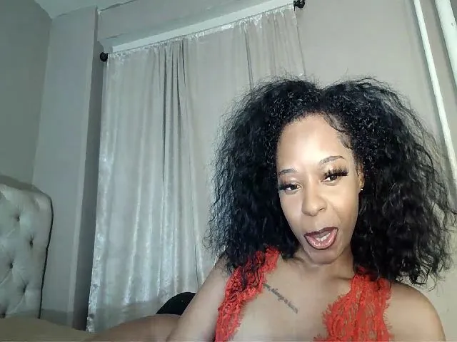 Live sex webcam photo for LaylaLorraine #273873521