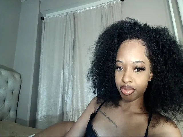 Live sex webcam photo for LaylaLorraine #274244074