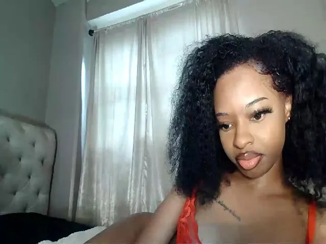 Live sex webcam photo for LaylaLorraine #274514329