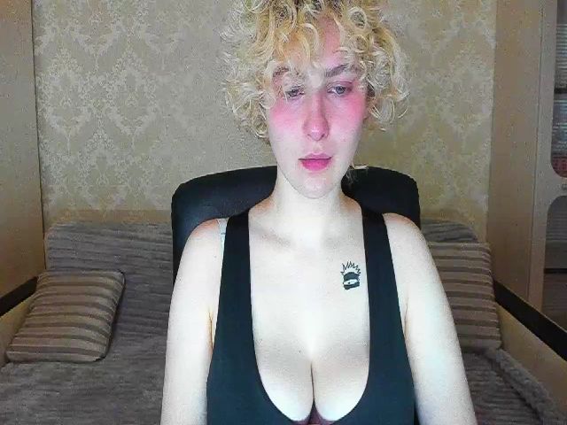 Live sex webcam photo for LaylaMiss_ #271812375