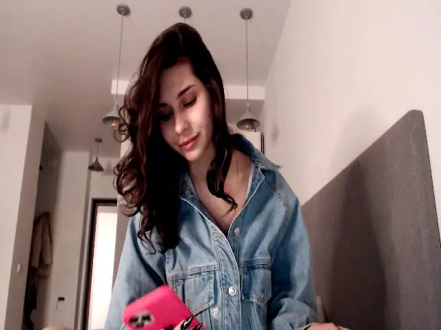 Live sex webcam photo for LeValeriya #271701657