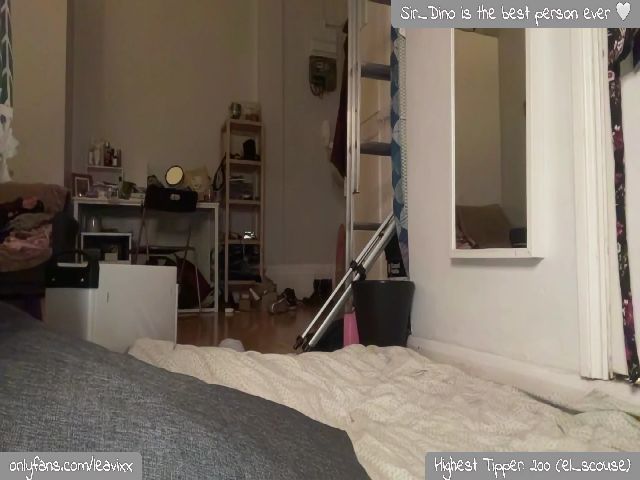 Live sex webcam photo for LeaVixx #272101609