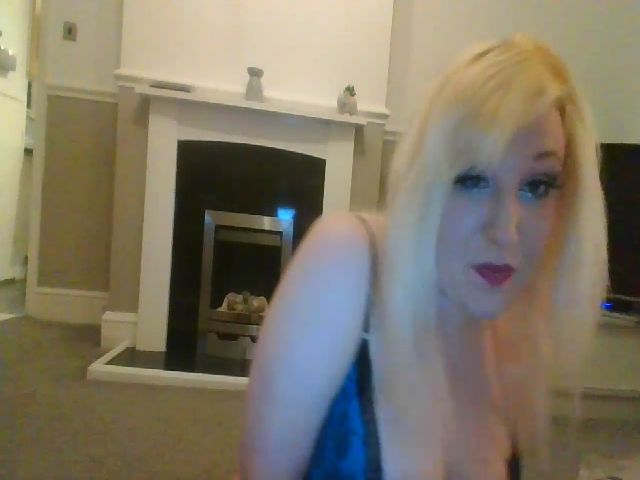 Live sex webcam photo for LeahLily #272532330