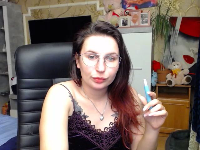 Live sex webcam photo for LediDi00 #273485785